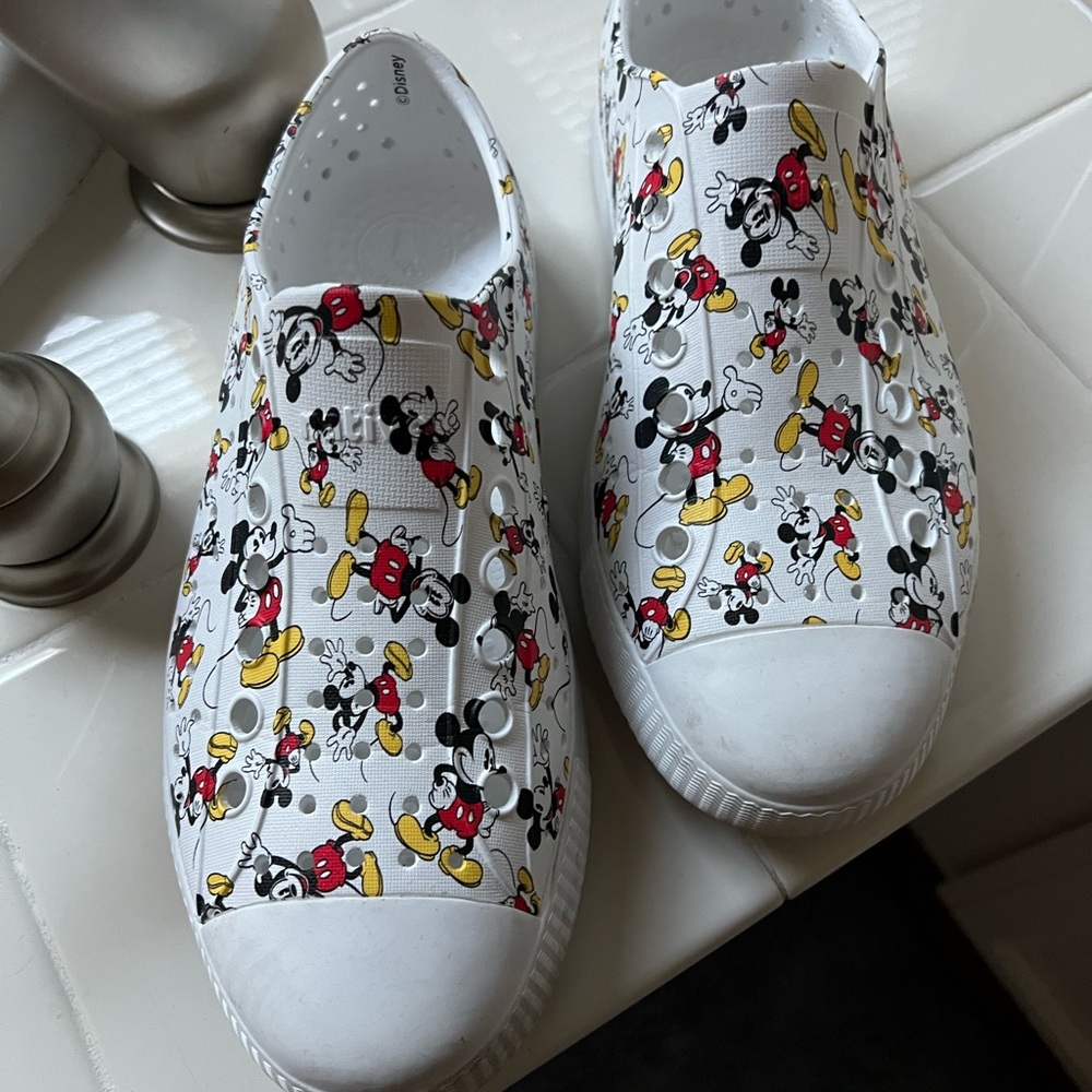 EUC Natives W7 Mickey Mouse print